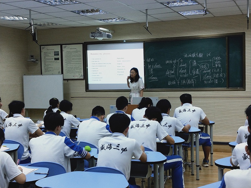 圖片7—英語錄播教室授課.jpg