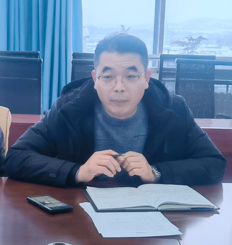 袁校長發(fā)言照.jpg